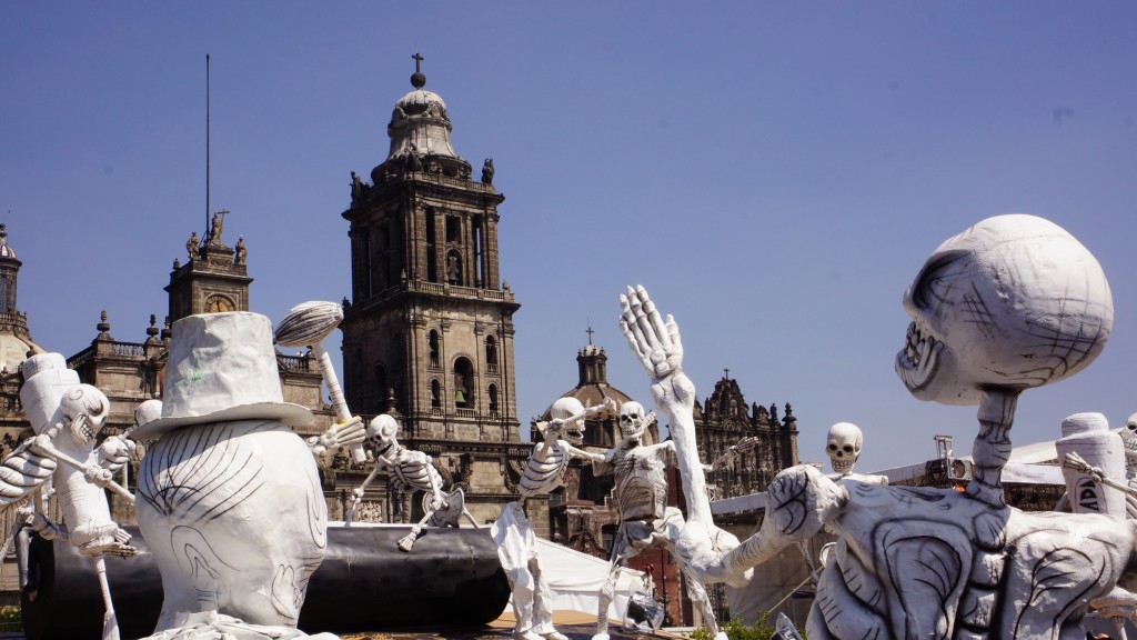Q Mexico city and Dia de Muertos