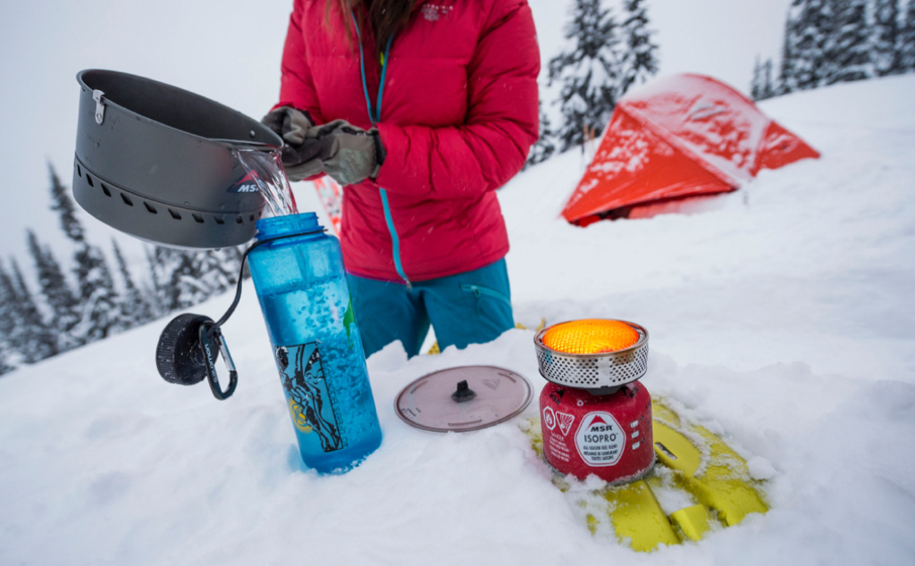 Boiling water in MSR Stove snowy conditions